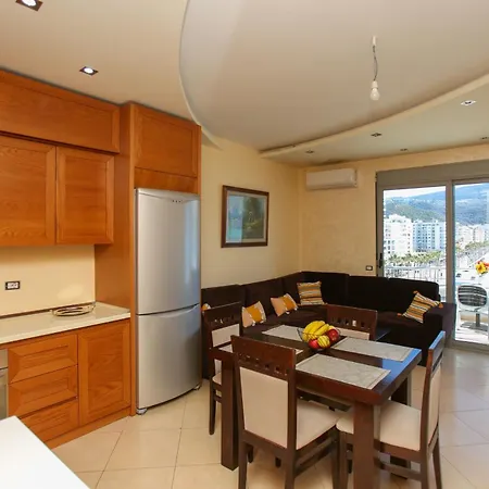 & Sea View Lejlighed *